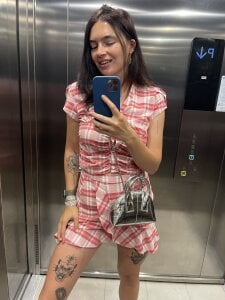 Mylaya's my liftlooks) here you can admire me in clothes, it's free! Sex Photo 9