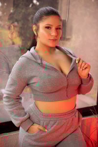 ValeriaMonetのa little more of meの枚の写真