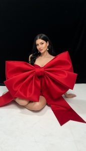 Ali_yv Christmas Pic 3