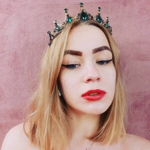 Jana-Bella Queen Moments Pic 3