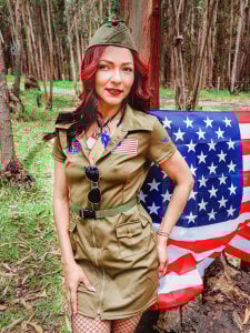 HannaPetit Happy July 4 Pic 2