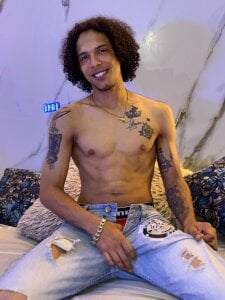 KING ✨ de candyandking19  2 Imagens