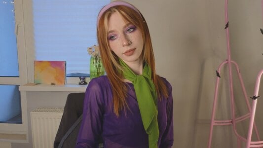 Daphne from Scooby-Doo cosplay😈 od sweetuniporn  snímek