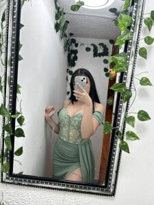 Ameliiaa_tay Elegant Amelia 💚🤍 Immagine 