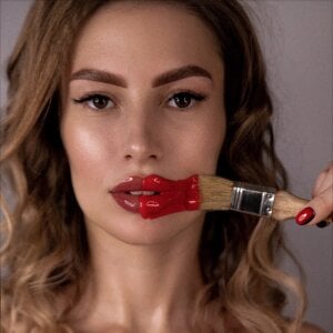 SoftnessMila Public Bilde