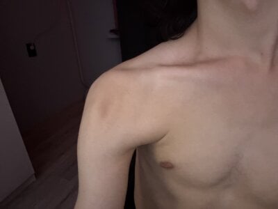 romanceteen Public Pic