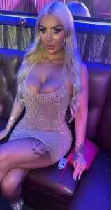 RosieMaexox Public Pic 4