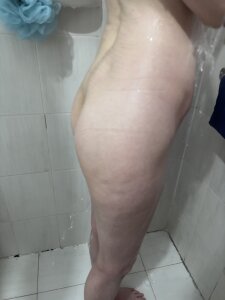 lovelenss Public Pic 5