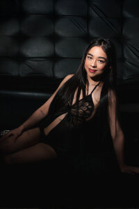 TifanyWolff Today I feel like intense looks Pic 2