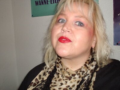 Blasflittchen selfies im Büro Pic 5