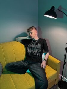 elliot_mars_ public2 Foto 3