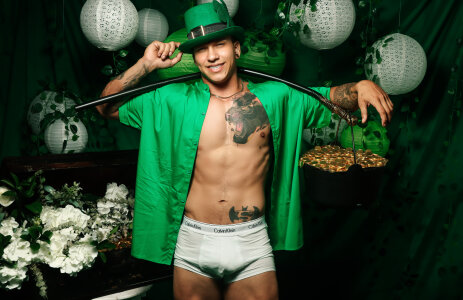 ArnoldHot98 🍀Saint Patrick🍀 Pic 2