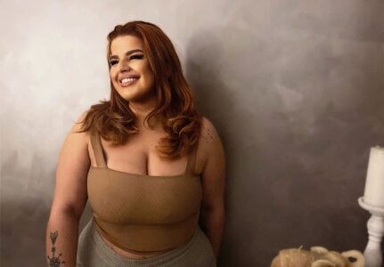 LaraHartt Hello i am Lara ! Pic