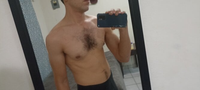 t0ny_cawk Public Pic 2