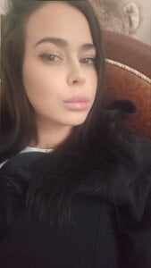 SaraRoushen Public Immagine  2