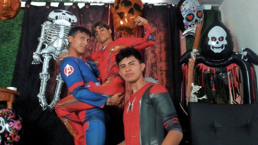 spicy_adonhis 🔥 Avengers of pleasure: ready for action. Billede