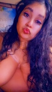 MelanieFawker Frolicking with all my heart Photo 4