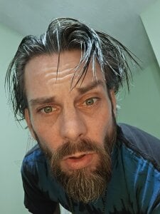 Riley_Das Public Pic 6