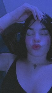 Melanie_Nasty_Whooreのi am 🫦の 2枚の写真