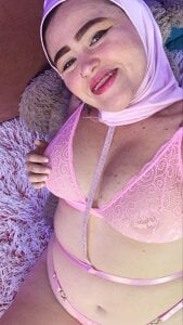 MarianFadel My tongue is sexual and provocative today 🥵😘 зображення 2