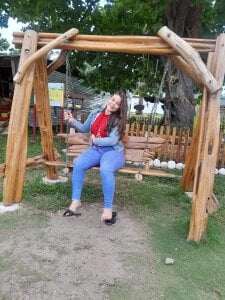 Nana_7_ Public Pic 4