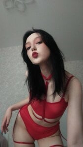 EasterGise Girls like RED Pic 3