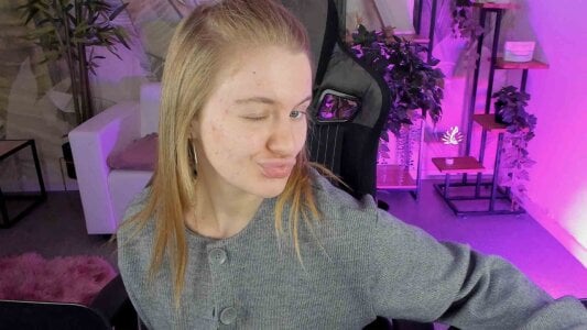 Olivia-Bloom hi hi hi Pic 3