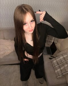 WiloneDimmick home outfit Pic 3