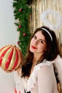 LexaDeRusso "Has he been naughty this year? 🎁😉" Pic 4