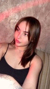 LunaHeadley Public Pic 7