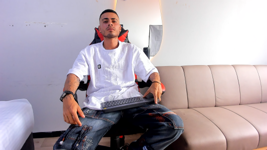 🏳️ de MatthewCullen  2 Imagens