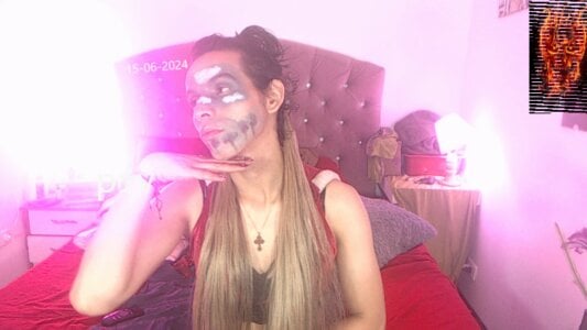 cutesweeetrobinsex algo de crativida con el maquillaje en mi cara Pic 2