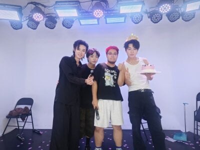 Playboy-909のPlayboyの 2枚の写真