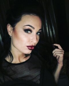 Black_swan7777: Mistress 💎💎💎 ( 2 фото)