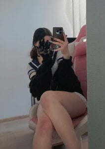 CaseySparkle I'm in japaneese sailor uniform slika 2