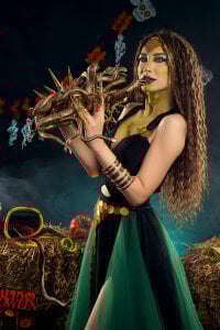 AngelaDevins Medusa's alluring eyes Pic 2