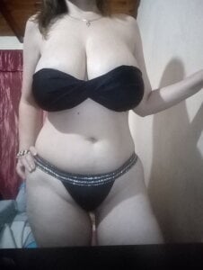 ginaboobs Public Pic 5