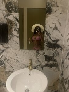 Princessssbby: Public ( 4 фото)