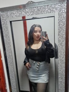 annyaparis Do you want to see what I have under my skirt? Pic 3