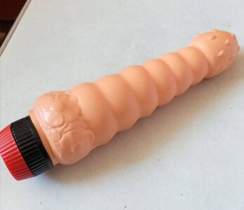 Caprron Play with my anus Pic 6