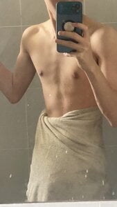 yeesean07 👀 Pic 3