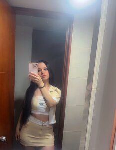 emily_and_justin ME Pic 2