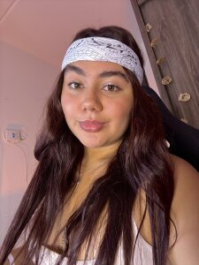 yourgirl_emy Public Pic 2