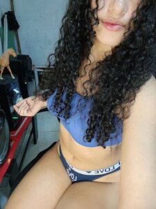 Shelsyhottt Public Pic 2