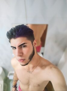 gilbertcronoz 💦 Pic 2