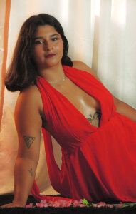 Megan-Brounettee Public  2. fénykép