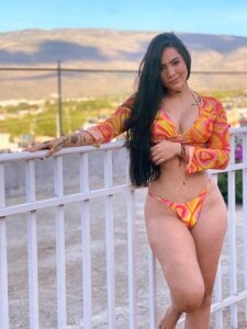 liahouses Pool day Pic 2