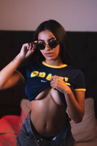 ManuelaEvans_ Casual & Glamorous Pic 2