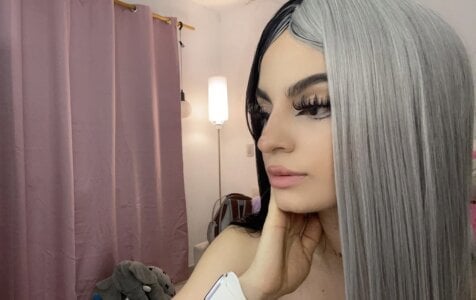 emiss_ I feel Pretty Pic