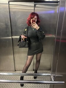 Chriss_Fox photo in the elevator 사진 9